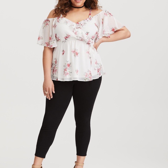 Torrid Chiffon Cold Shoulder Flutter Sleeve Surplice Floral Blouse Plus Size 2 - Picture 8 of 8